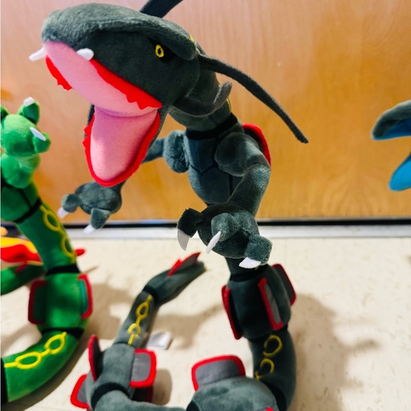 6 Pokémon plush - Picture 7 of 9